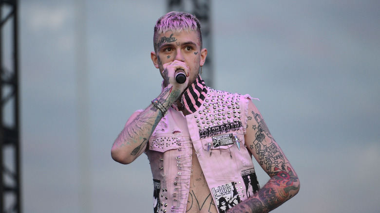 Rapper Lil Peep performing 