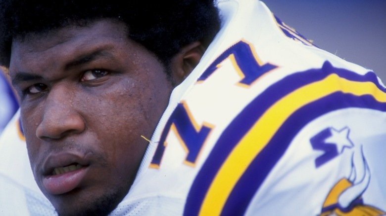 korey stringer in uniform for the minnesota vikings
