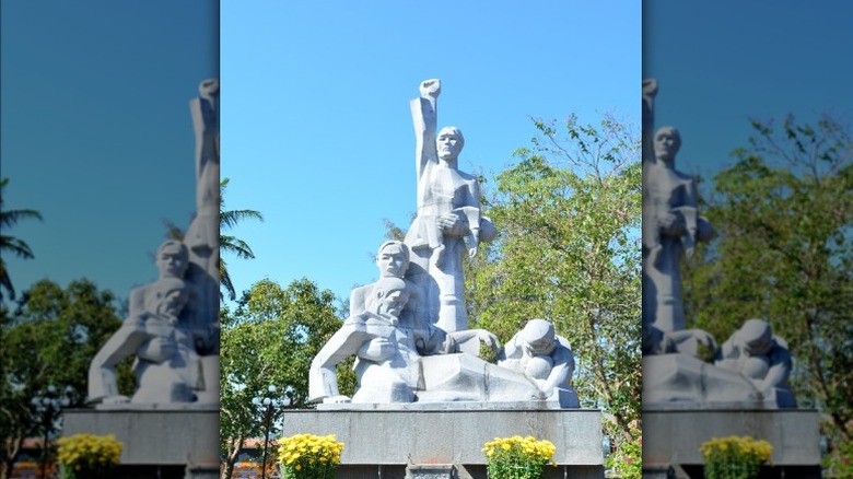 statue commemorating My Lai victims
