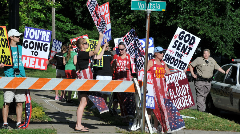 Abortion Protesters at the funeral of Dr George Tiller