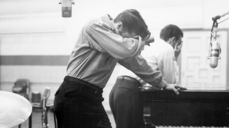 Frustrated Elvis in the recording studio