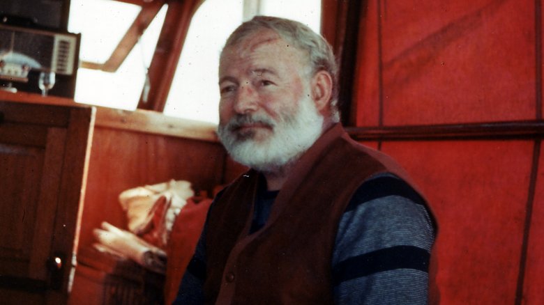 ernest hemingway brief biography