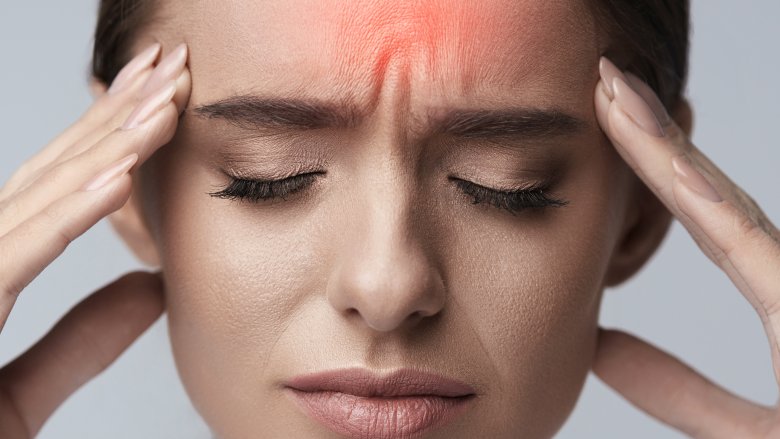 headache migraine woman