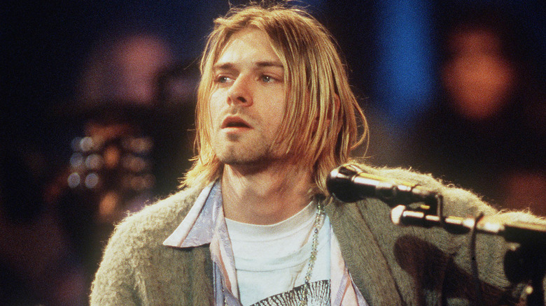 Kurt Cobain performing