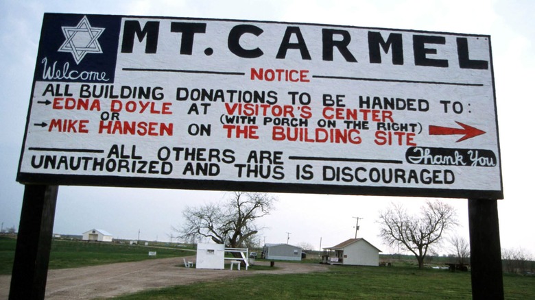 billboard advertising mt carmel