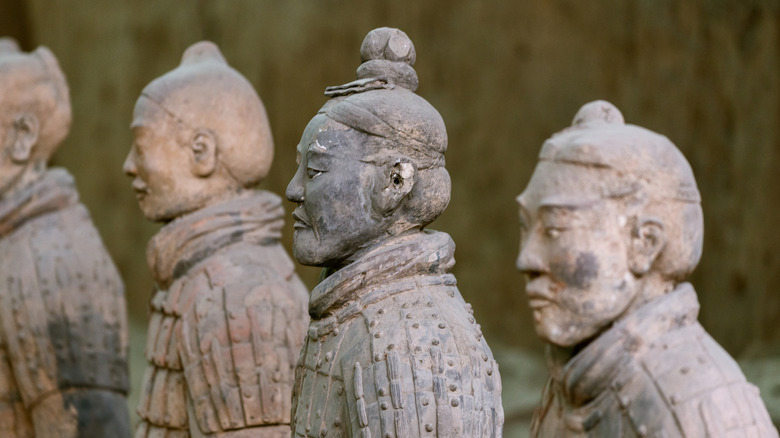 terracotta warriors of qui shi huang's tomb