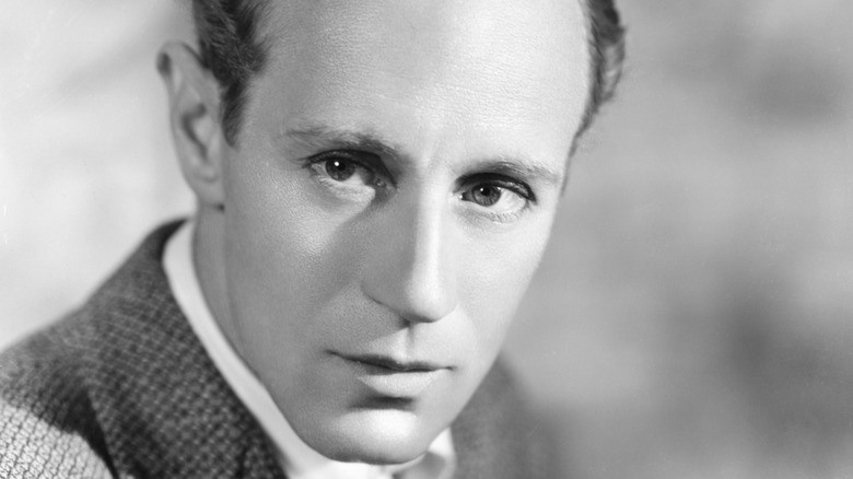 Leslie Howard smoldering in a publicity shot