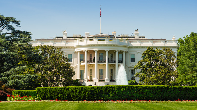 The White House with fountain