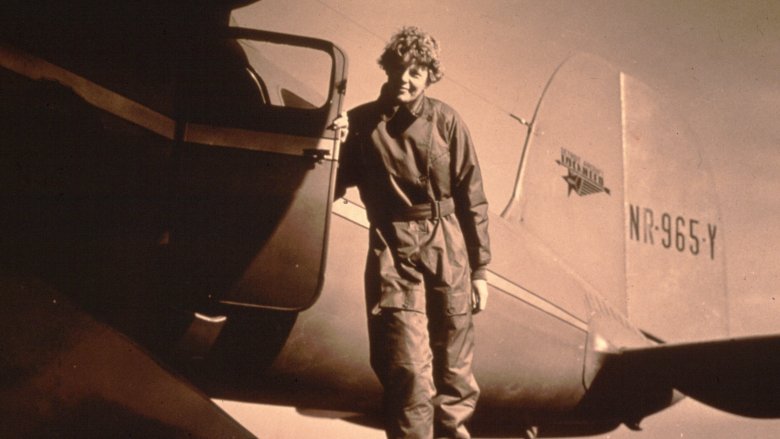 amelia earhart pilot