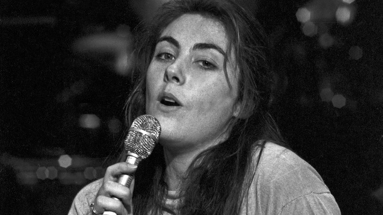 Laura Branigan performing