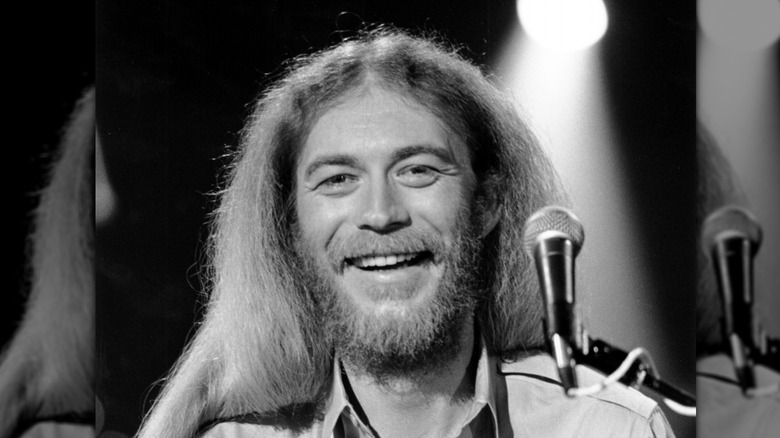 Paul Davis smiling microphone onstage