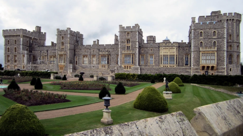 East Terrace of Windsor facing rose gardens