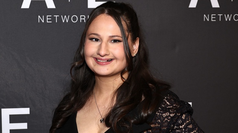 Gypsy Rose Blanchard smiling red carpet