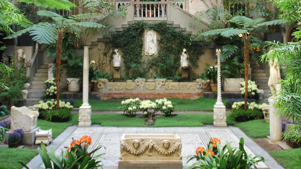 Isabella Stewart Gardner Museum courtyard