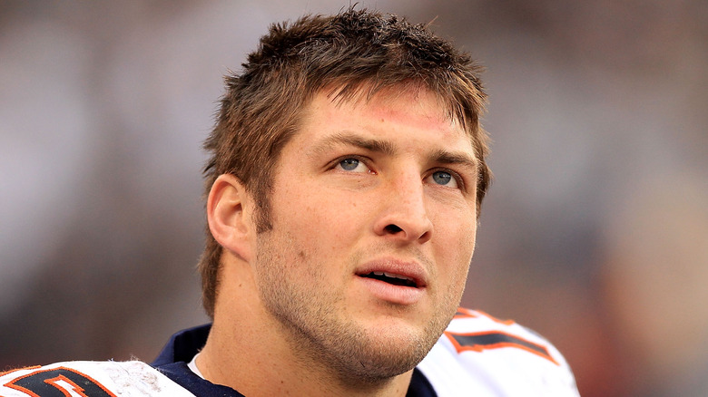Tim Tebow looking up