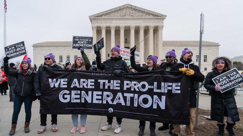 Students protesting Roe