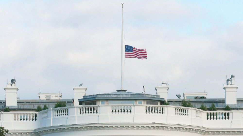 white house half mast