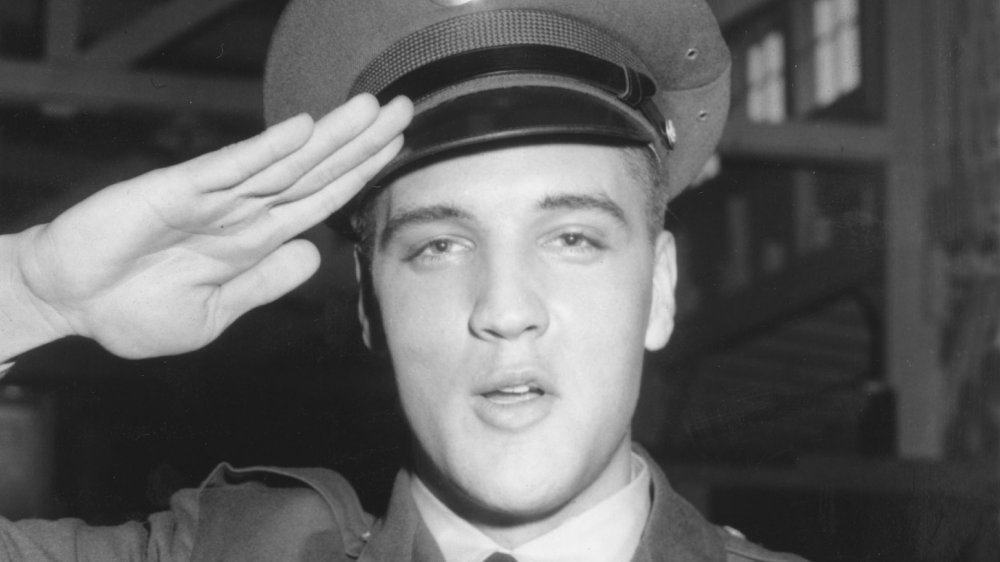 Elvis in uniform