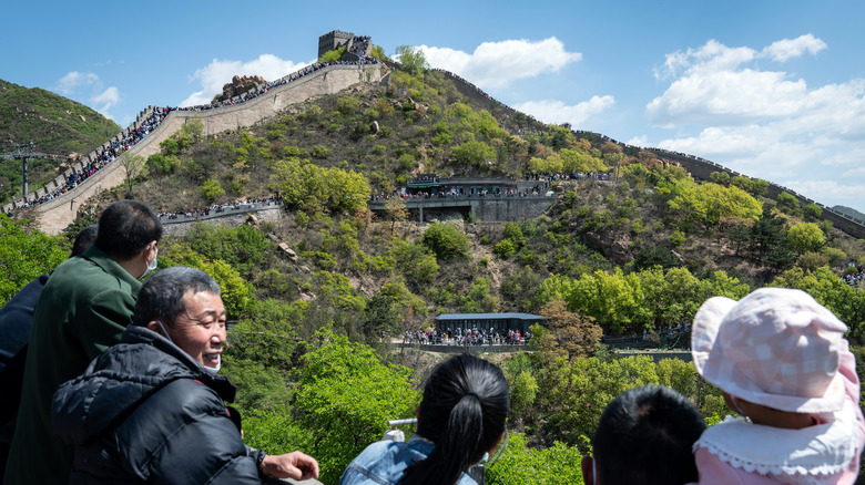 Great Wall tourists