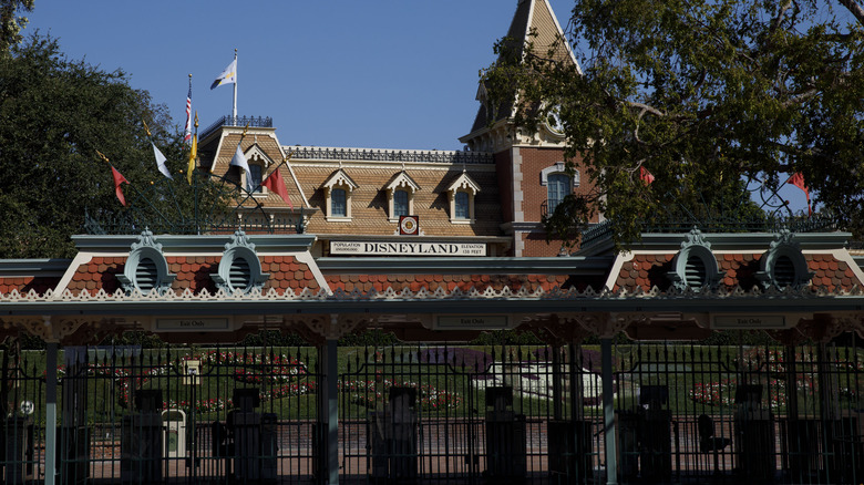 disneyland entrance