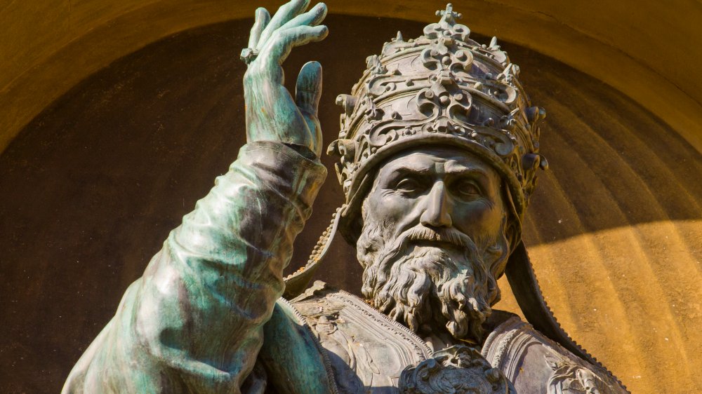 Statue of Pope Gregory XIII at an angle that looks dynamic