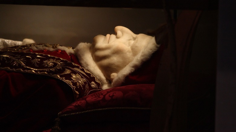 Here's What Happened To The Bodies Of These Popes