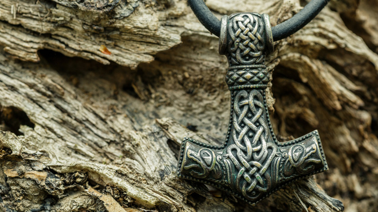 Thor's hammer pendant