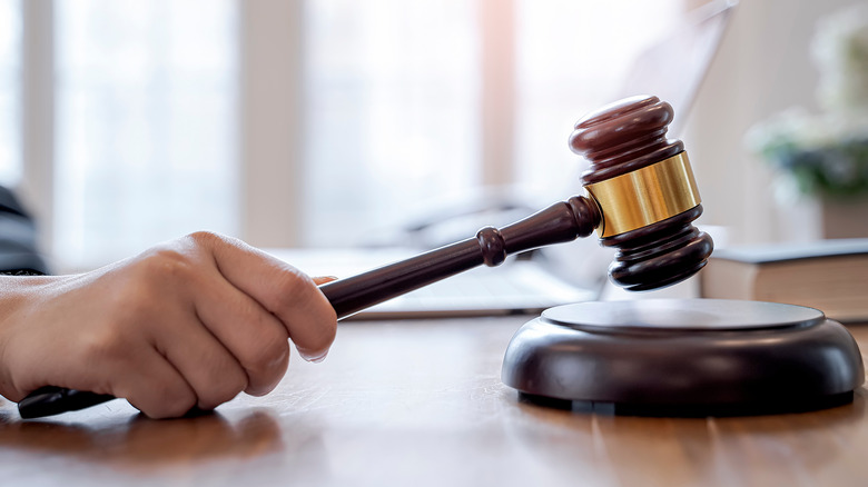 Gavel, courtroom 