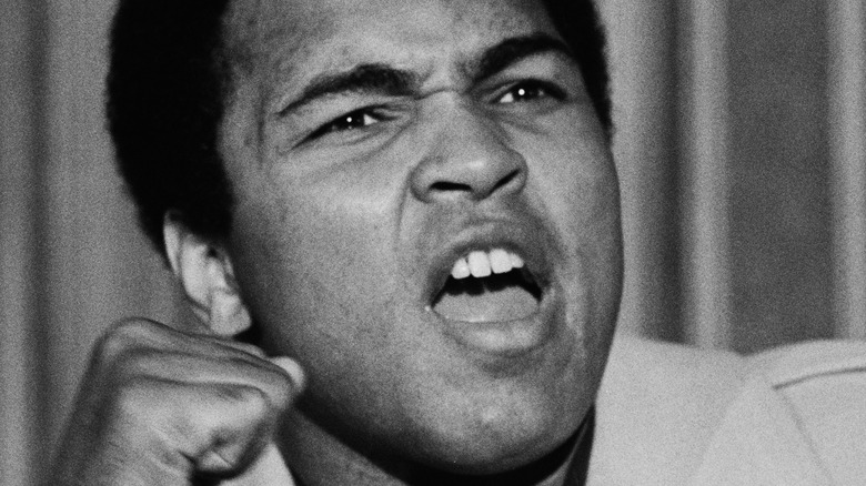Muhammad Ali makes a point