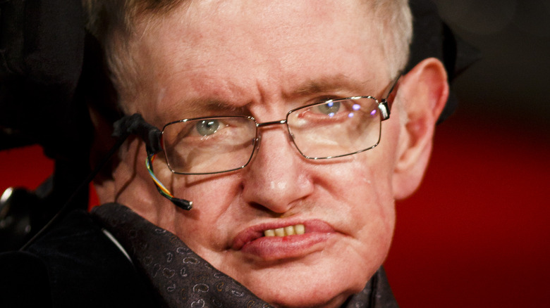 Stephen Hawking in glasses