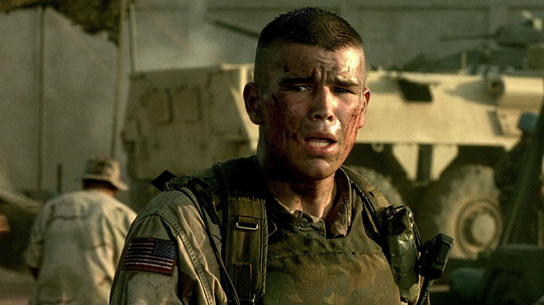 Josh Hartnett scowling in military uniform in 'Black Hawk Down'