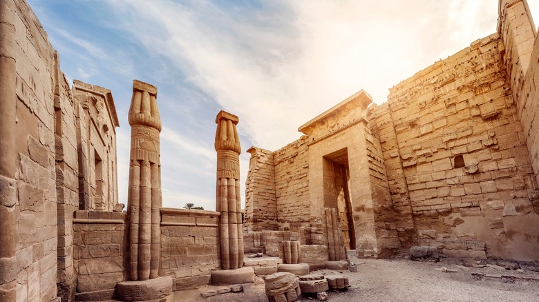 mortuary temple ramses iii