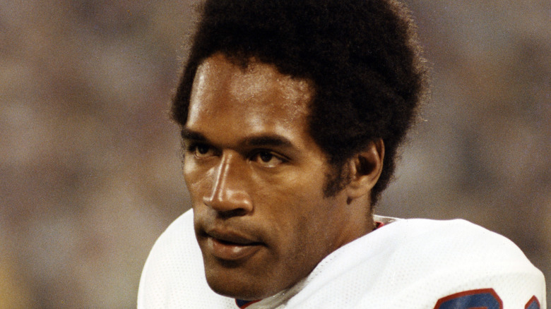 O.J. Simpson in football uniform