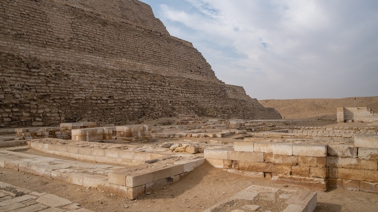 saqqara tomb in egypt