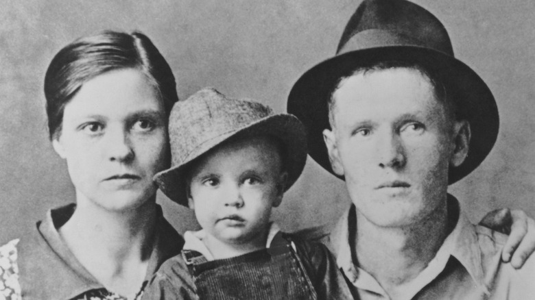 Elvis as a child with parents