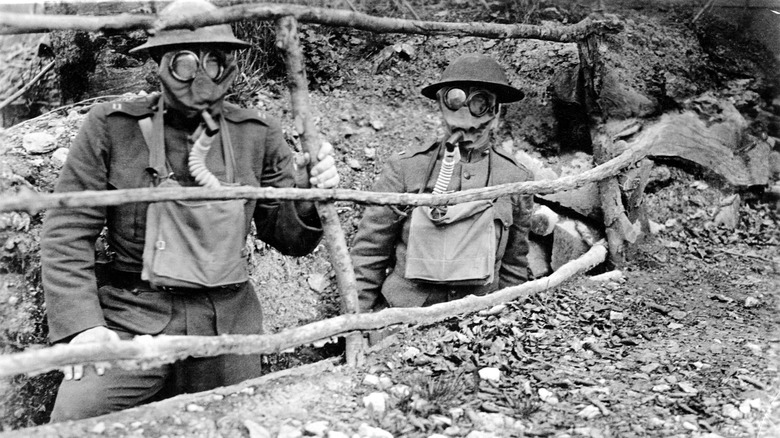 WWI British soldiers in gas masks