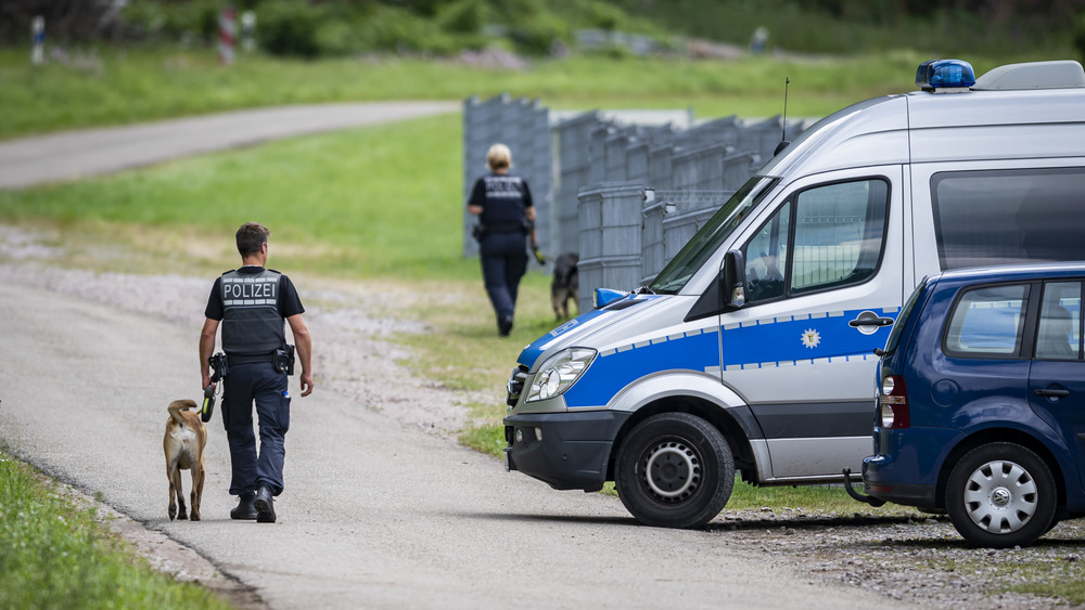 German police with dogs