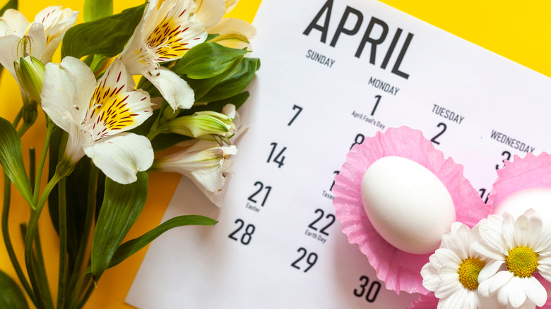April calendar with flowers, eggs