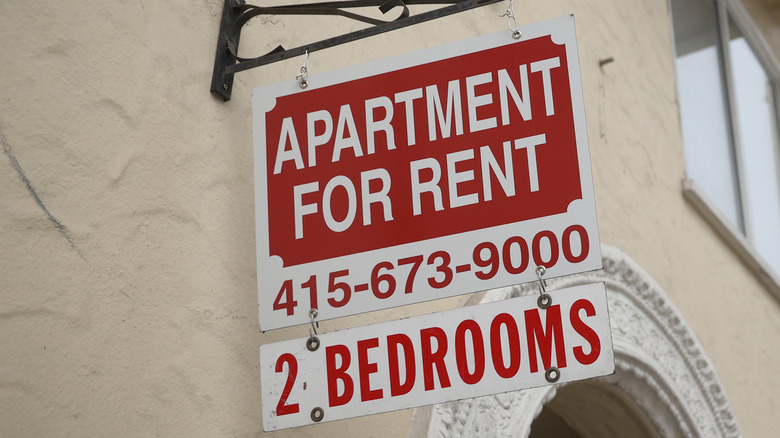 Apartment for rent signage