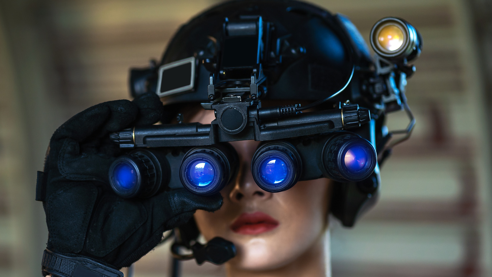 How do night vision goggles work?