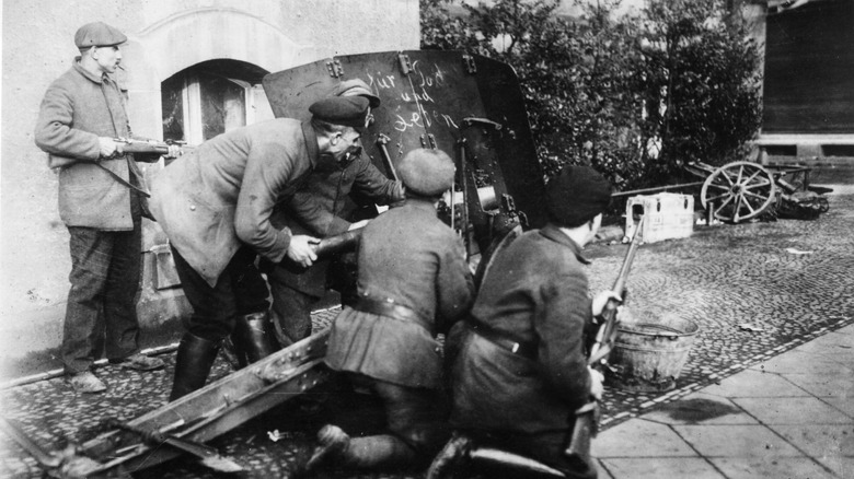 Soldiers in Ruhr region