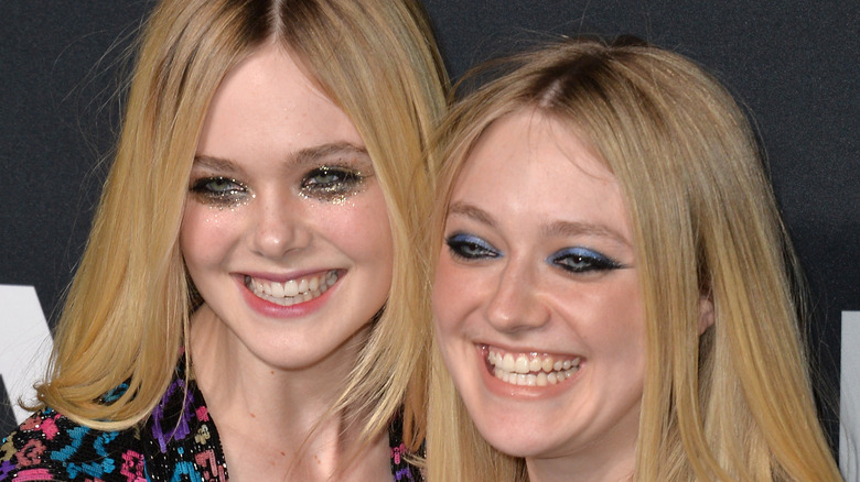 Fanning Sisters smiling at event
