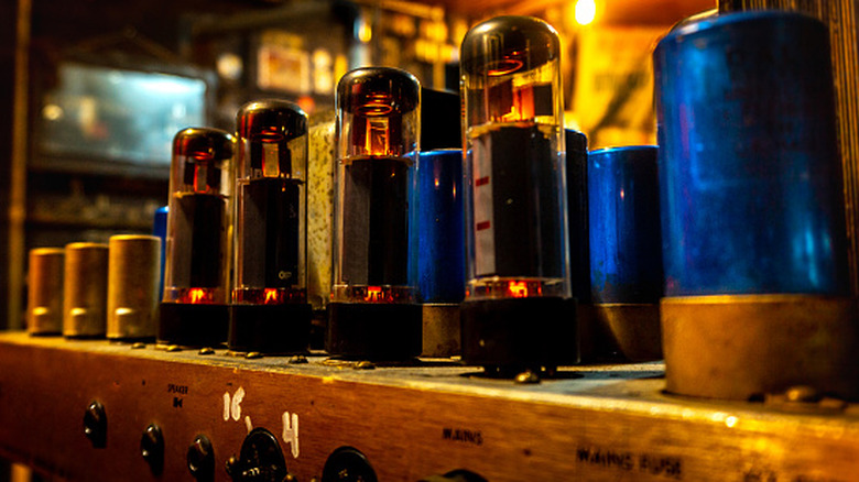 Vacuum tubes on vintage amp