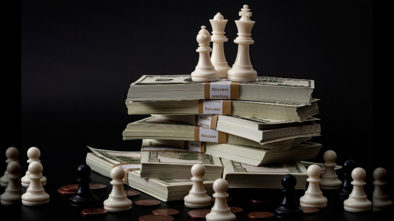 ▷ Chess Grandmaster Salary: How Much They Earn?