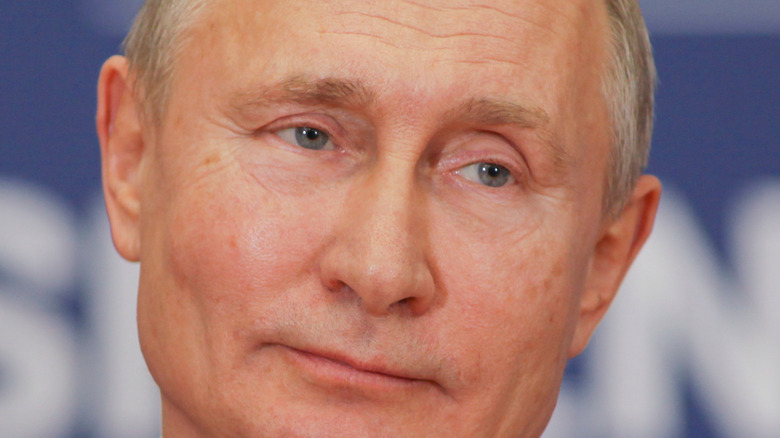 Vladimir Putin looking to side