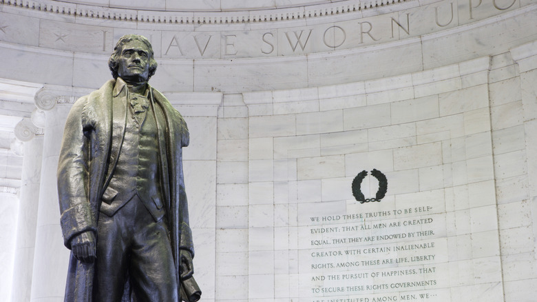 Thomas Jefferson statue