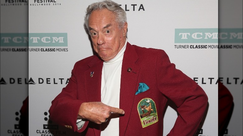 Donnie Dunagan pointing to Bambi