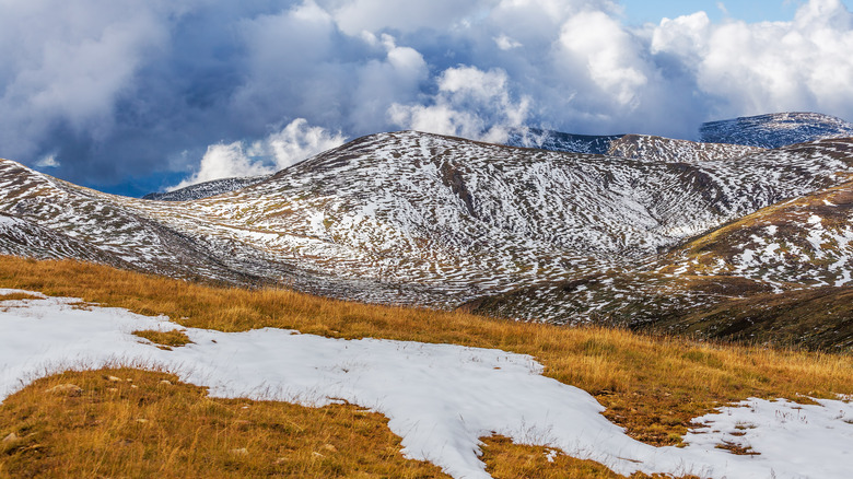 australian alps with snow