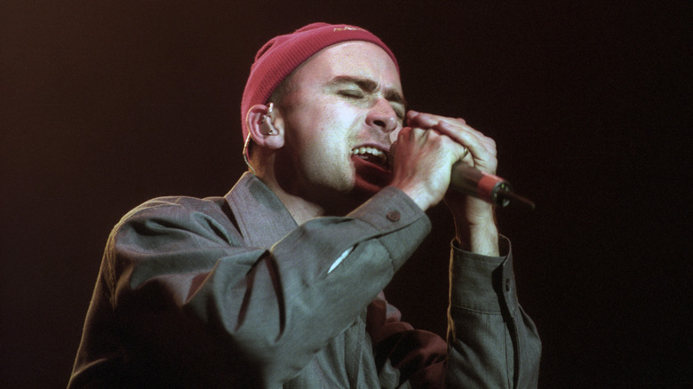Ed Kowalczyk singing red hat mic