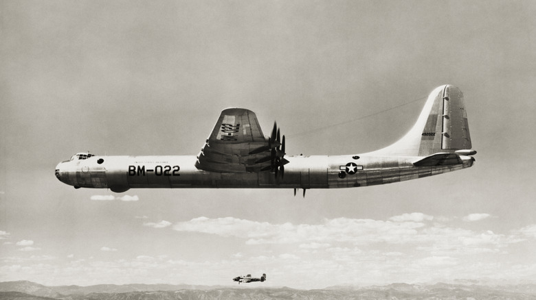1950s USAf convair b-36 peacemaker in flight